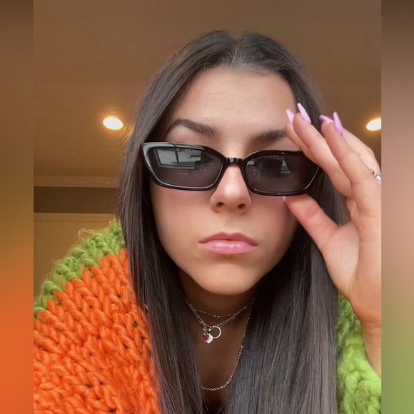 The Jessica Cat-Eye Sunglasses - Picture 4 of 10